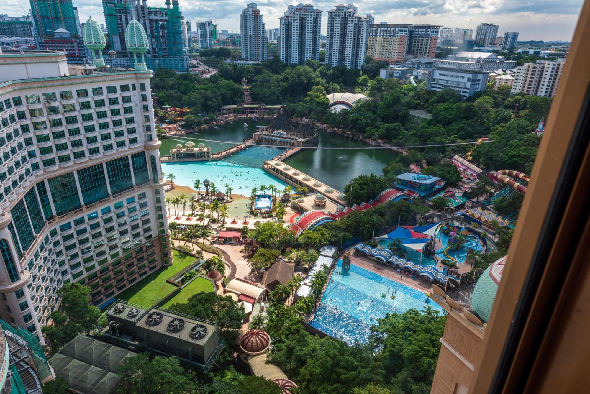 Lagoon View 6Pax Homestay At Sunway Resort Suites Petaling Jaya Eksteriør billede